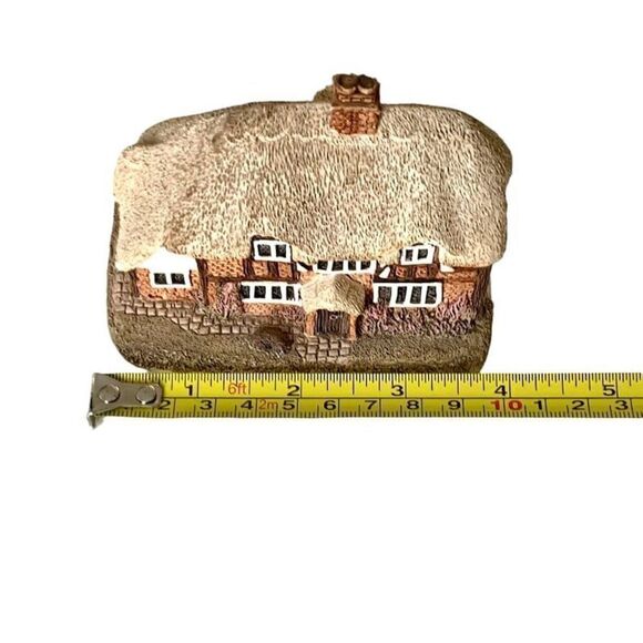 Lilliput Lane vintage Honeysuckle Cottage - Picture 7 of 10